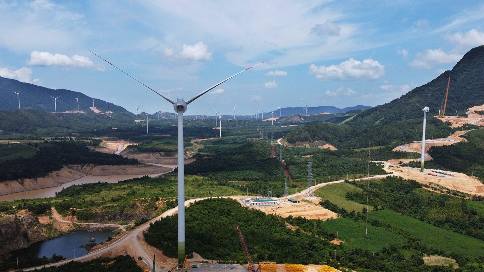 Cánh đồng điện gió ở Quảng Trị thành điểm chụp ảnh