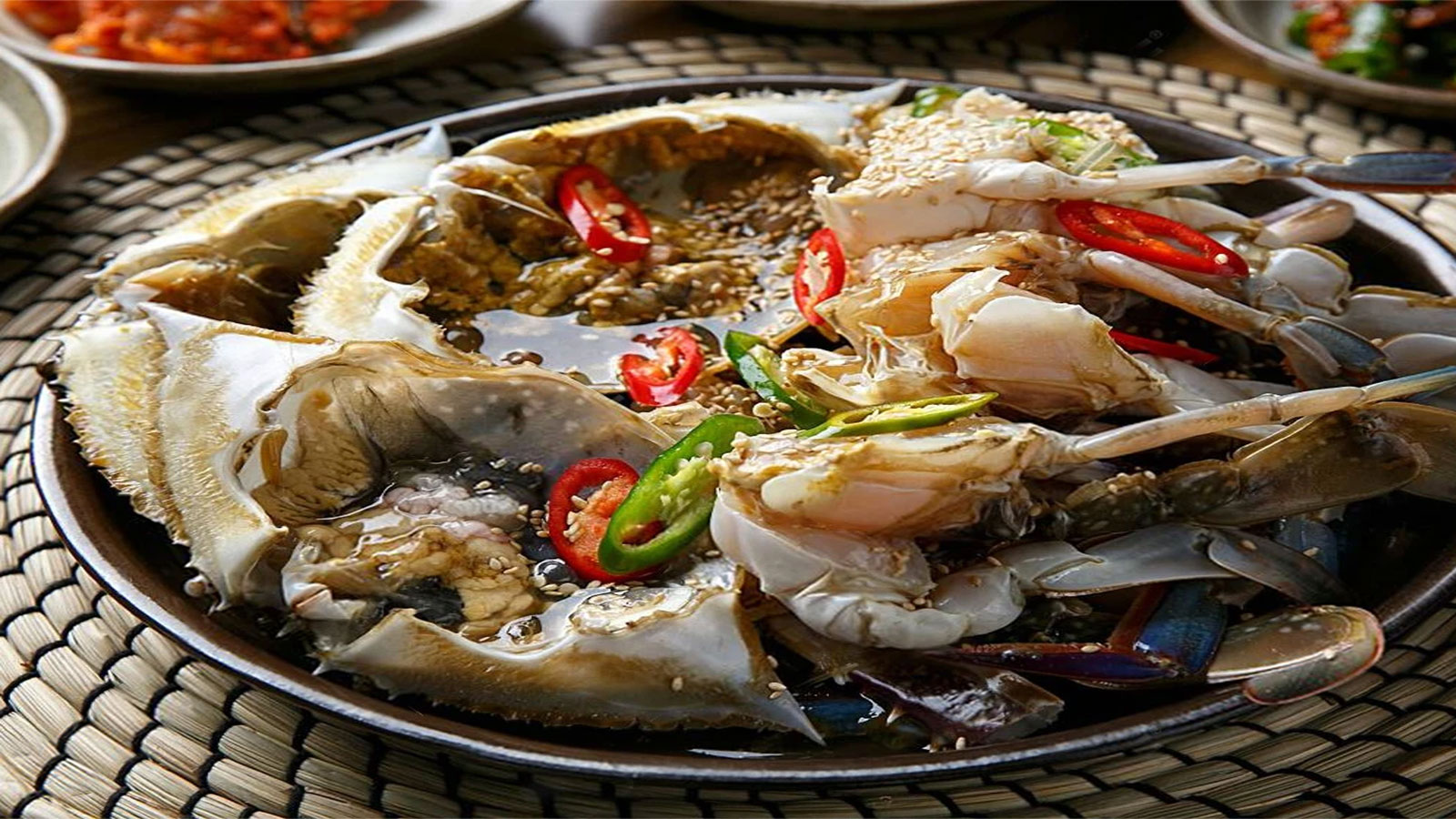 Cua sống ngâm tương món ăn truyền thống của người Hàn Quốc