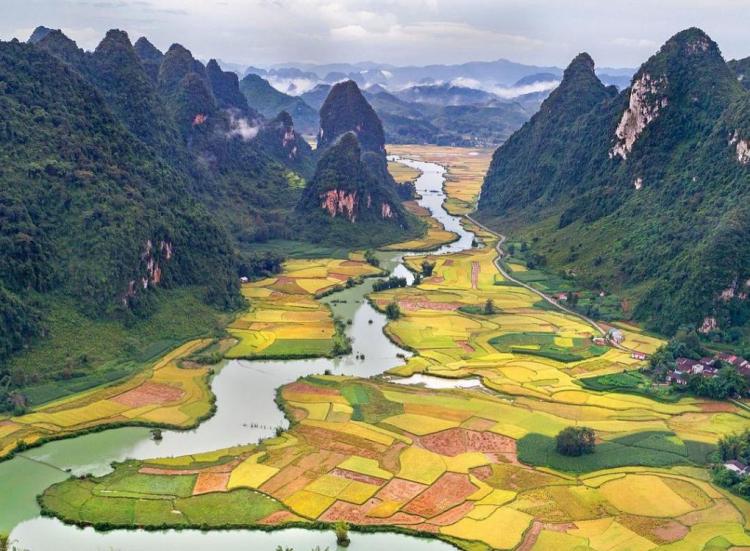 Mách bạn 6 điểm du lịch đẹp như mơ ở phía Bắc Việt Nam mà bạn phải đi một lần
