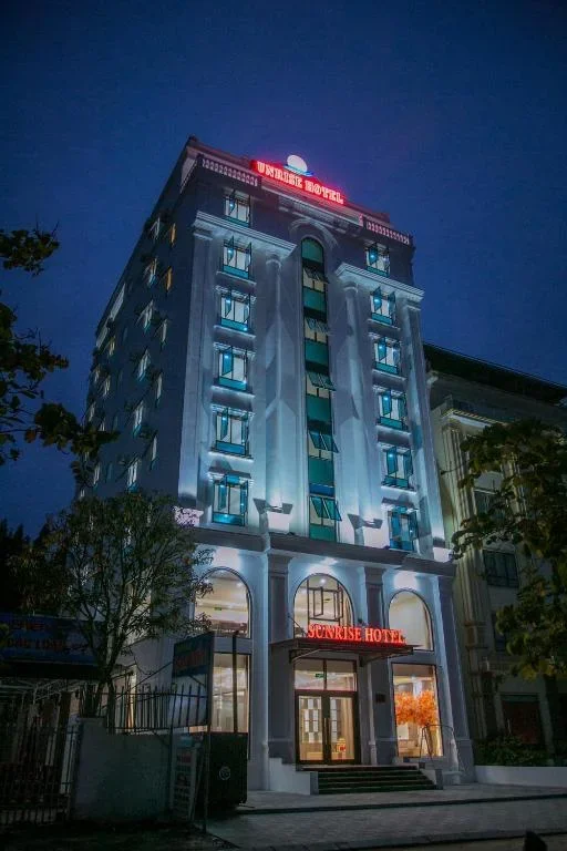 Khách sạn Sunrise Hotel Hải Tiến Thanh Hóa