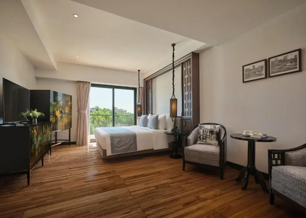 Khách sạn Elegant Suites Westlake Hanoi Hà Nội