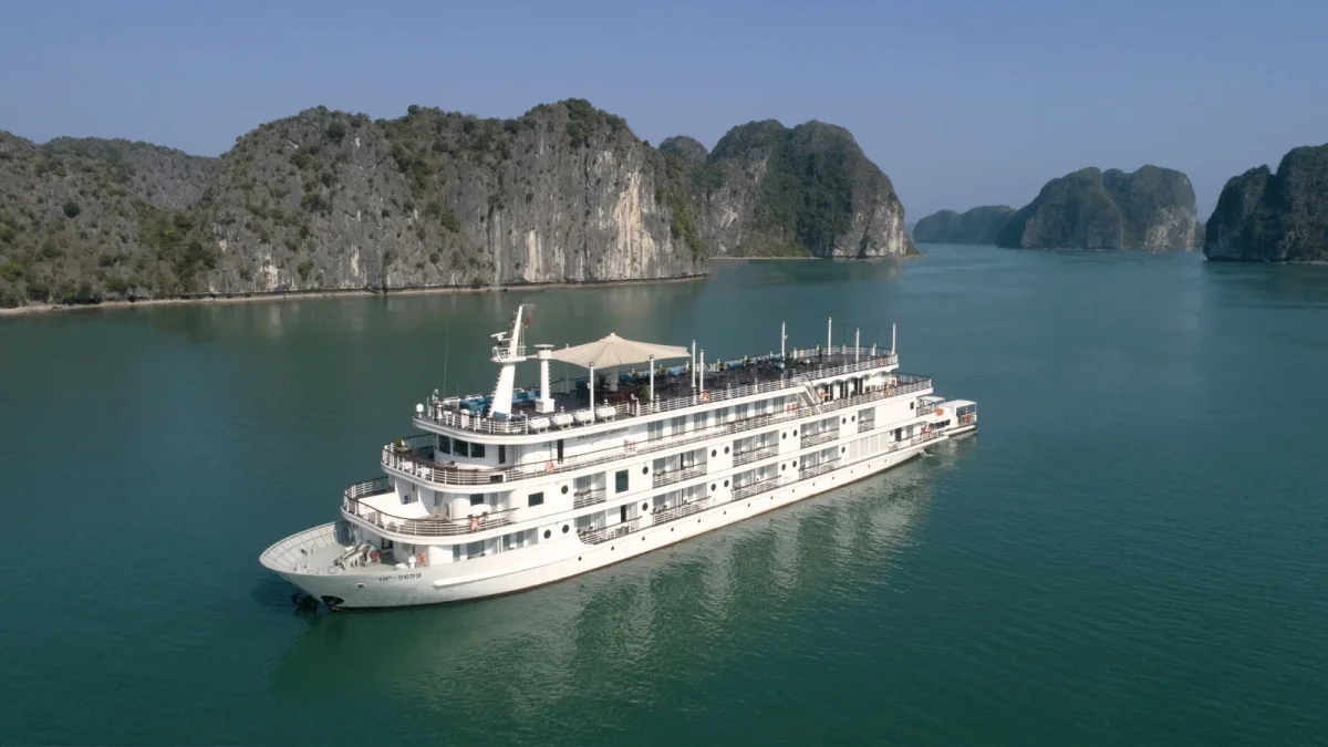 Du thuyền Paradise Grand Cruise Hạ Long