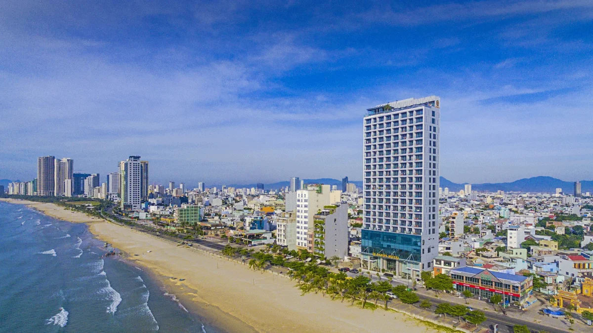 Khách sạn Le Sands Oceanfront Hotel Đà Nẵng