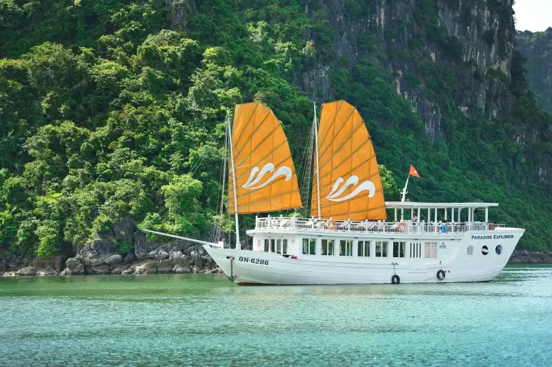 Paradise Explorer Cruise Hạ Long