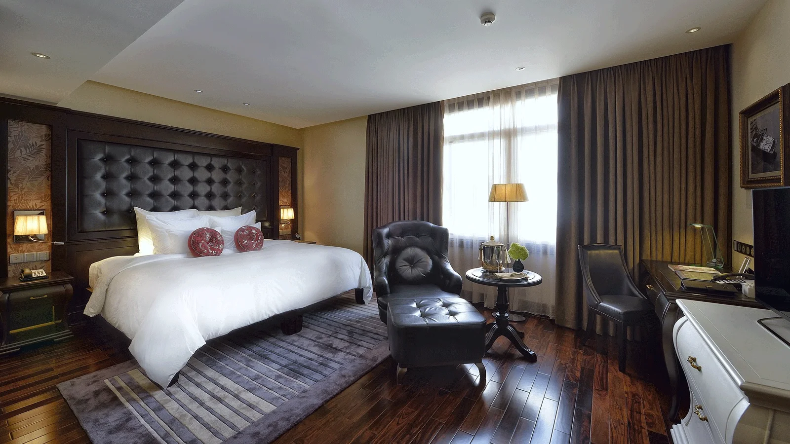 Khách sạn Paradise Suites Hotel Hạ Long
