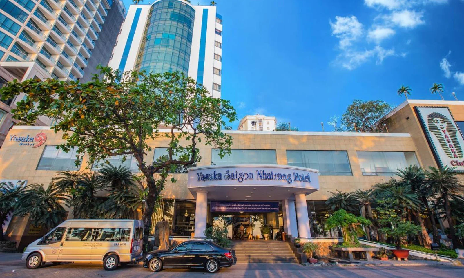 Khách sạn Yasaka Sài Gòn Nha Trang Hotel