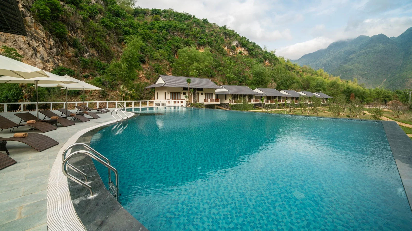 Resort Mai Châu Mountain View Hòa Bình