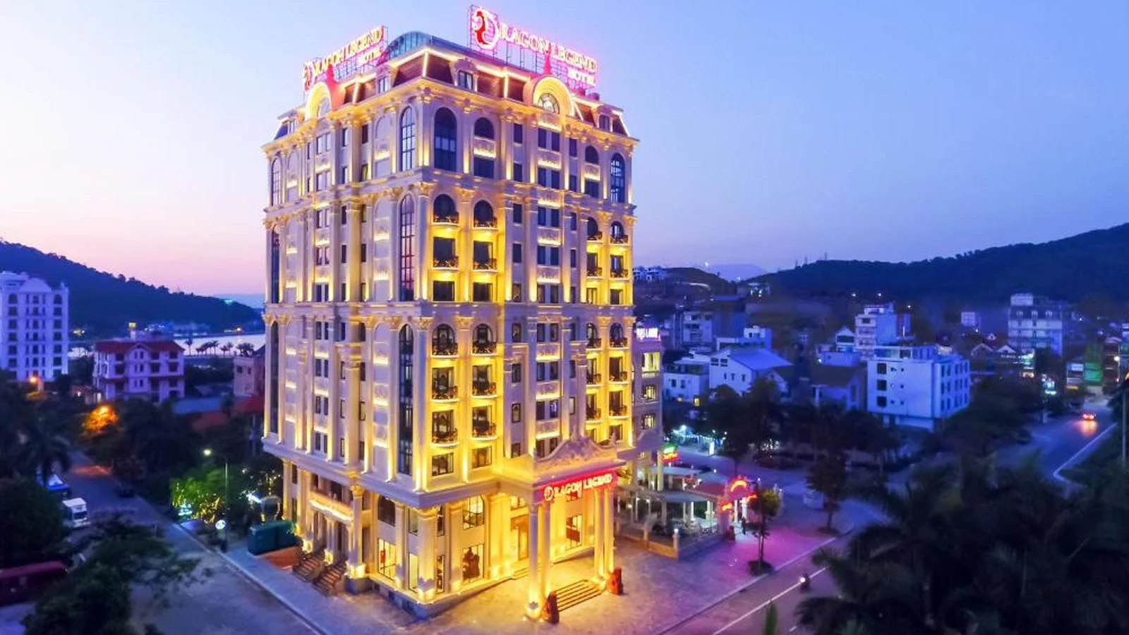 Khách sạn Dragon Legend Hotel Hạ Long