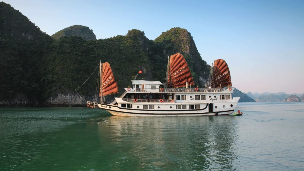 Du thuyền Aclass Legend Cruise Hạ Long