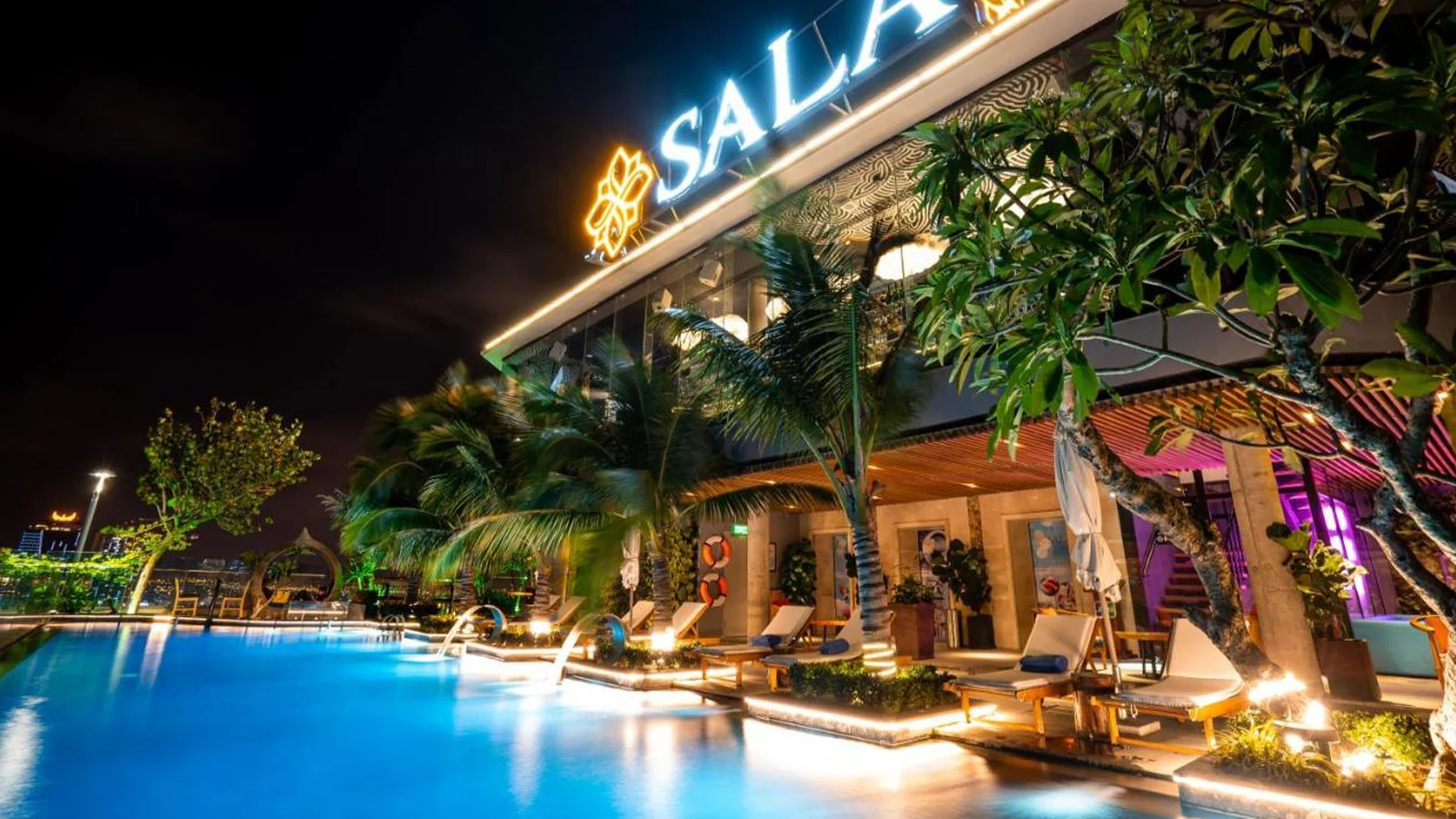 Khách sạn Sala Đà Nẵng Beach Hotel