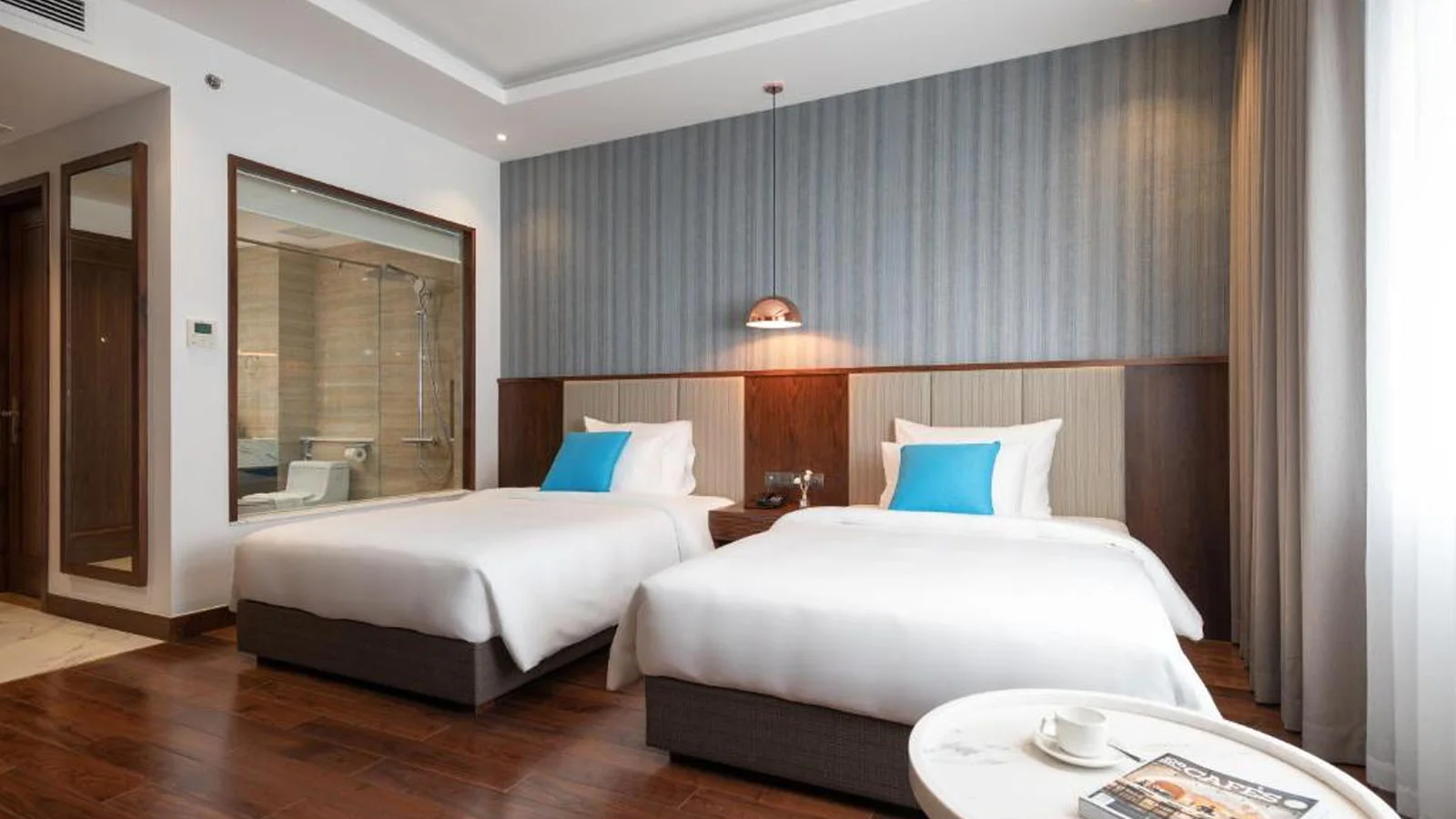 Khách sạn D'Lecia Hạ Long Hotel