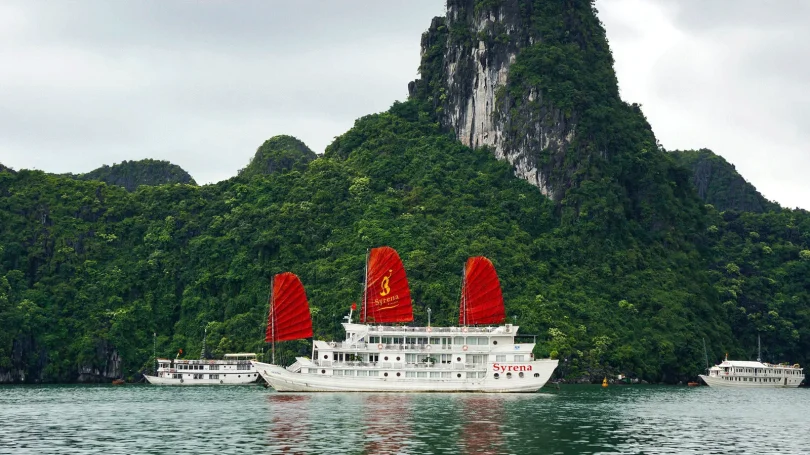 Syrena Cruises Hạ Long