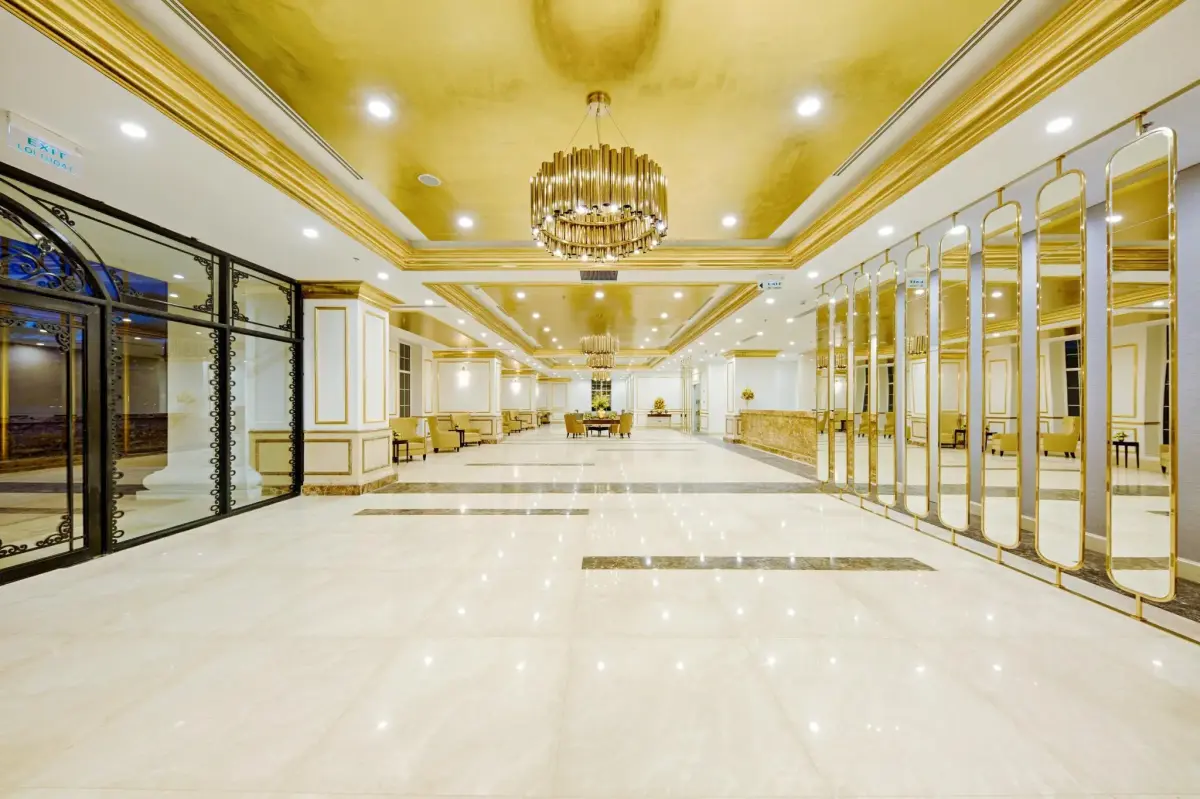 Khách sạn Wyndham Golden Bay Hotel Đà Nẵng