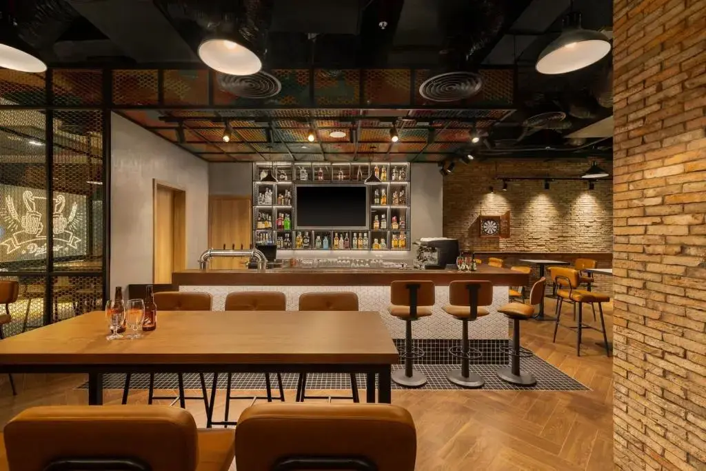 Khách sạn HIIVE by fusion Bình Dương