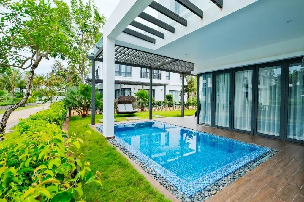 Sunset Sanato Resort & Villas Phú Quốc