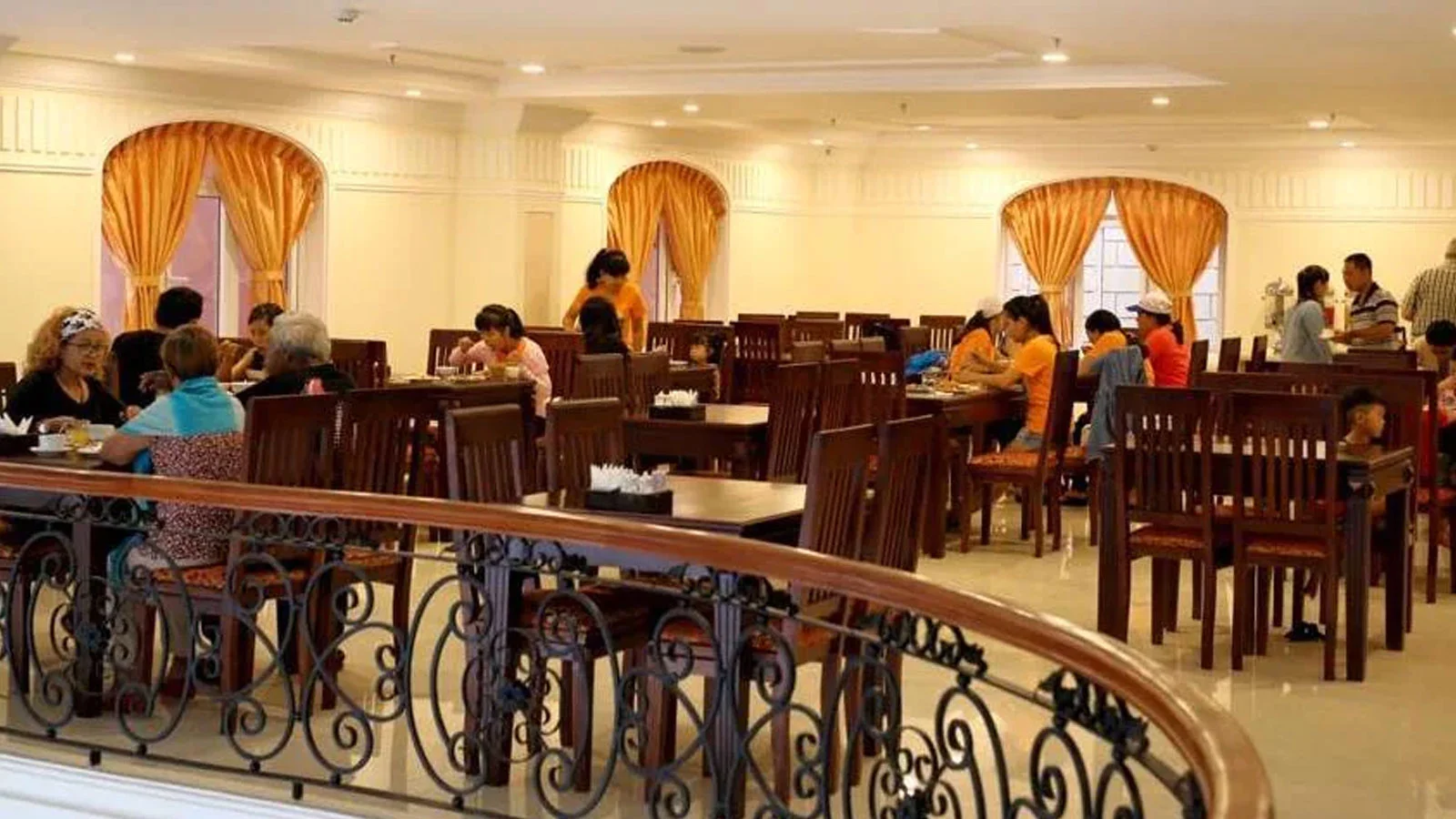 Khách sạn Iris Đà Lạt Hotel