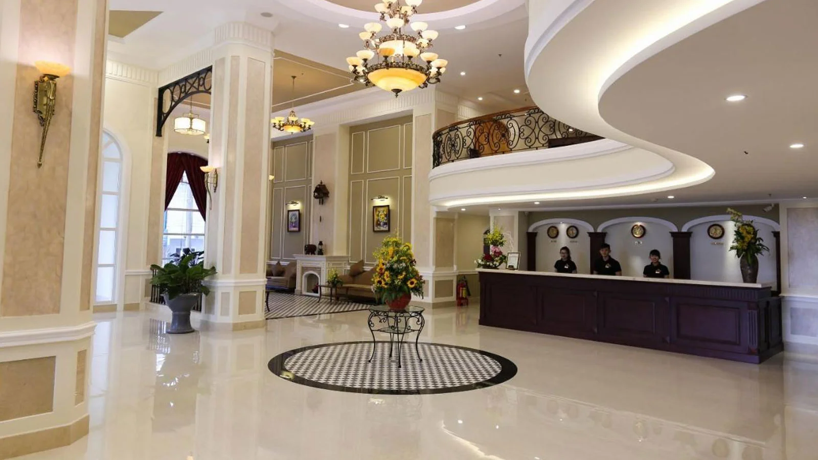 Khách sạn Iris Đà Lạt Hotel