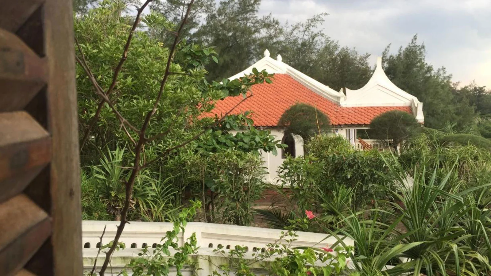 Resort Villa Louise Beach & Spa Huế Thừa Thiên Huế