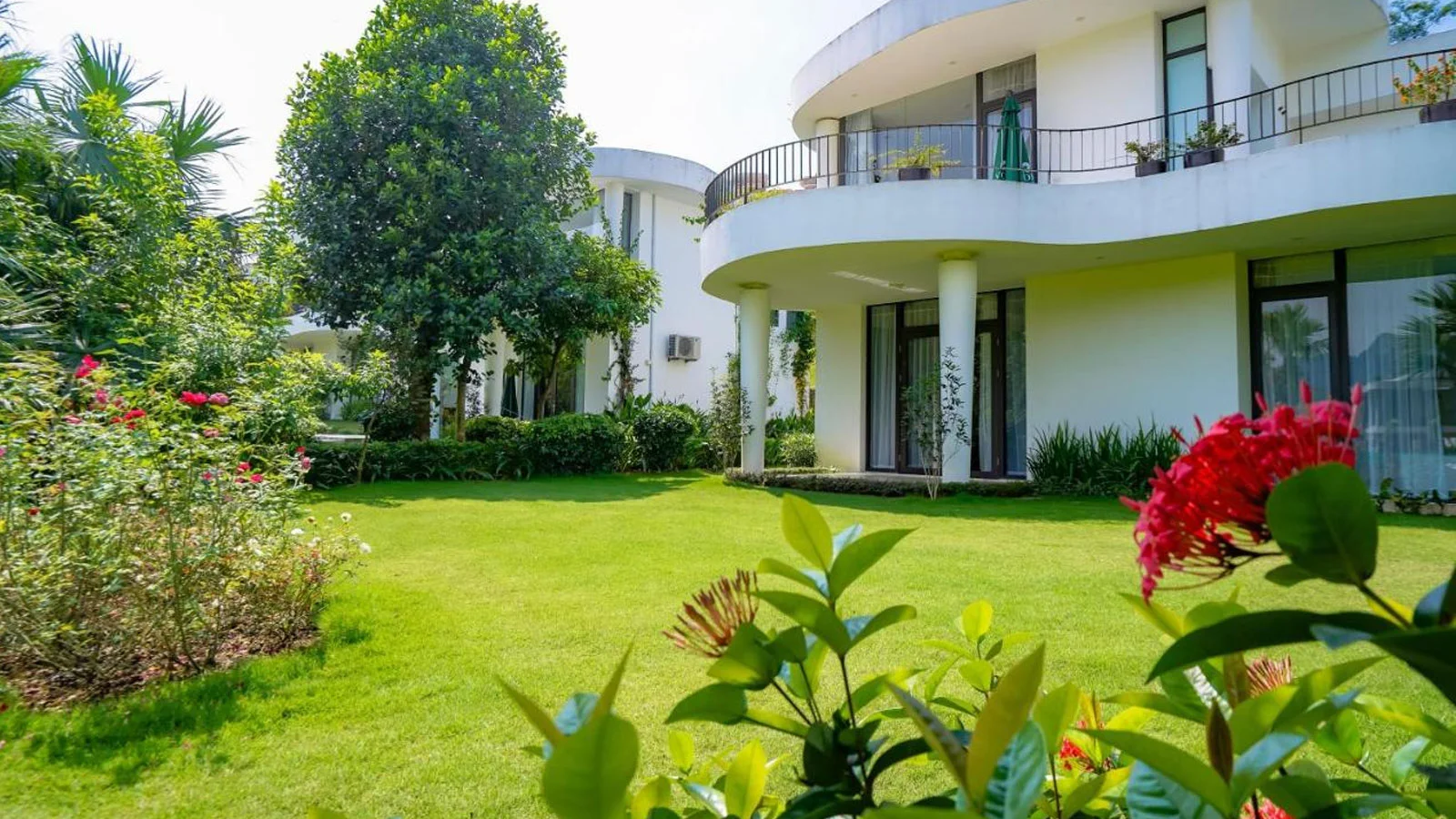 Ivory Villas & Resort Hòa Bình