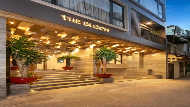 The Bloom Pham Viet Chanh Hotel