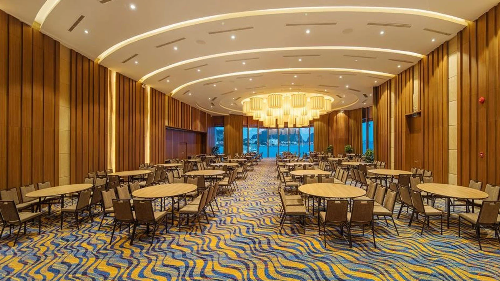 Khách sạn Wyndham Legend Hotel Hạ Long