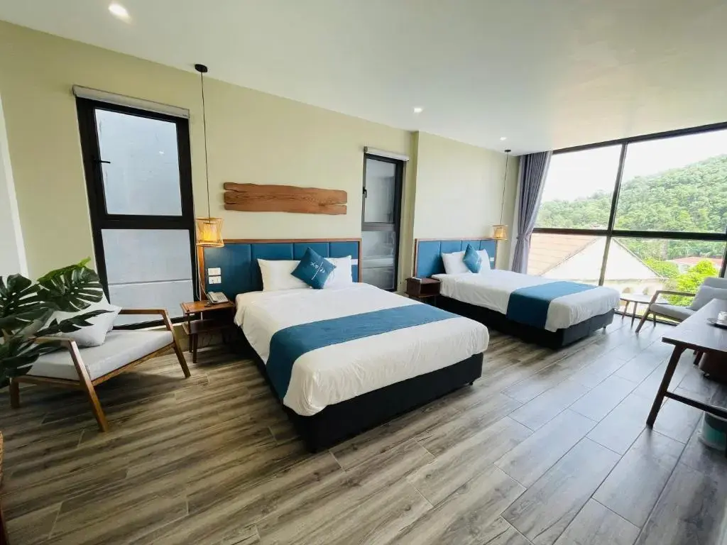Khách sạn The Light Hotel Hạ Long