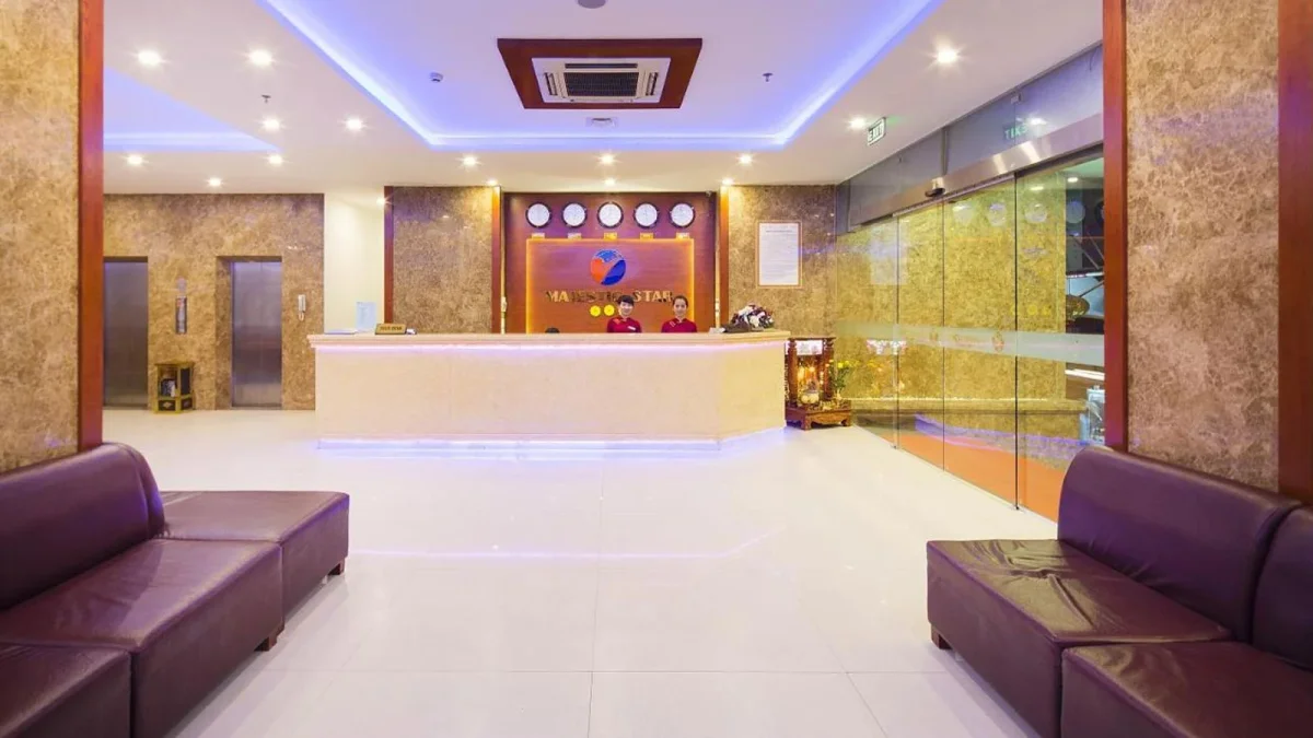 Khách sạn Majestic Star Nha Trang Hotel