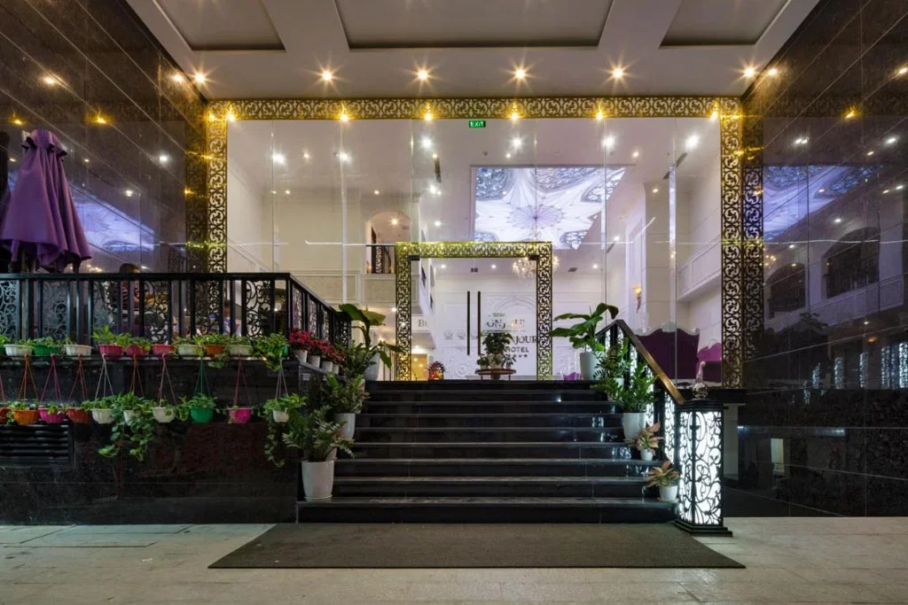 Khách sạn Bonjour Nha Trang Hotel