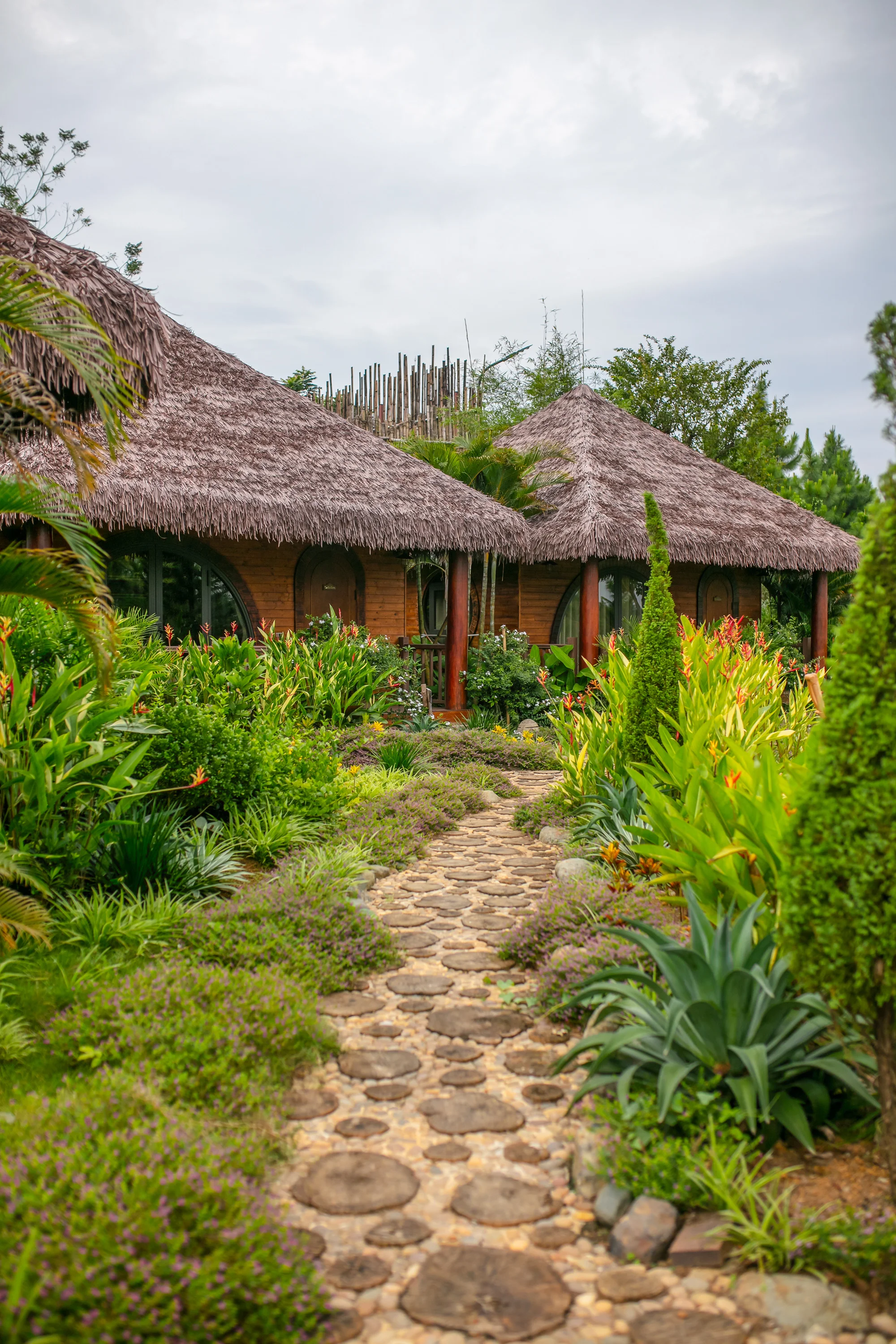 Khu nghỉ dưỡng Làng Trong Thung - Jacaranda Valley Ecofarm Ba Vì Hà Nội