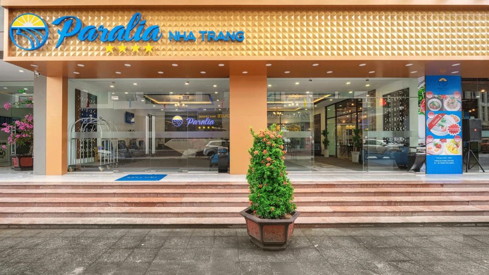 Khách sạn Paralia Hotel Nha Trang