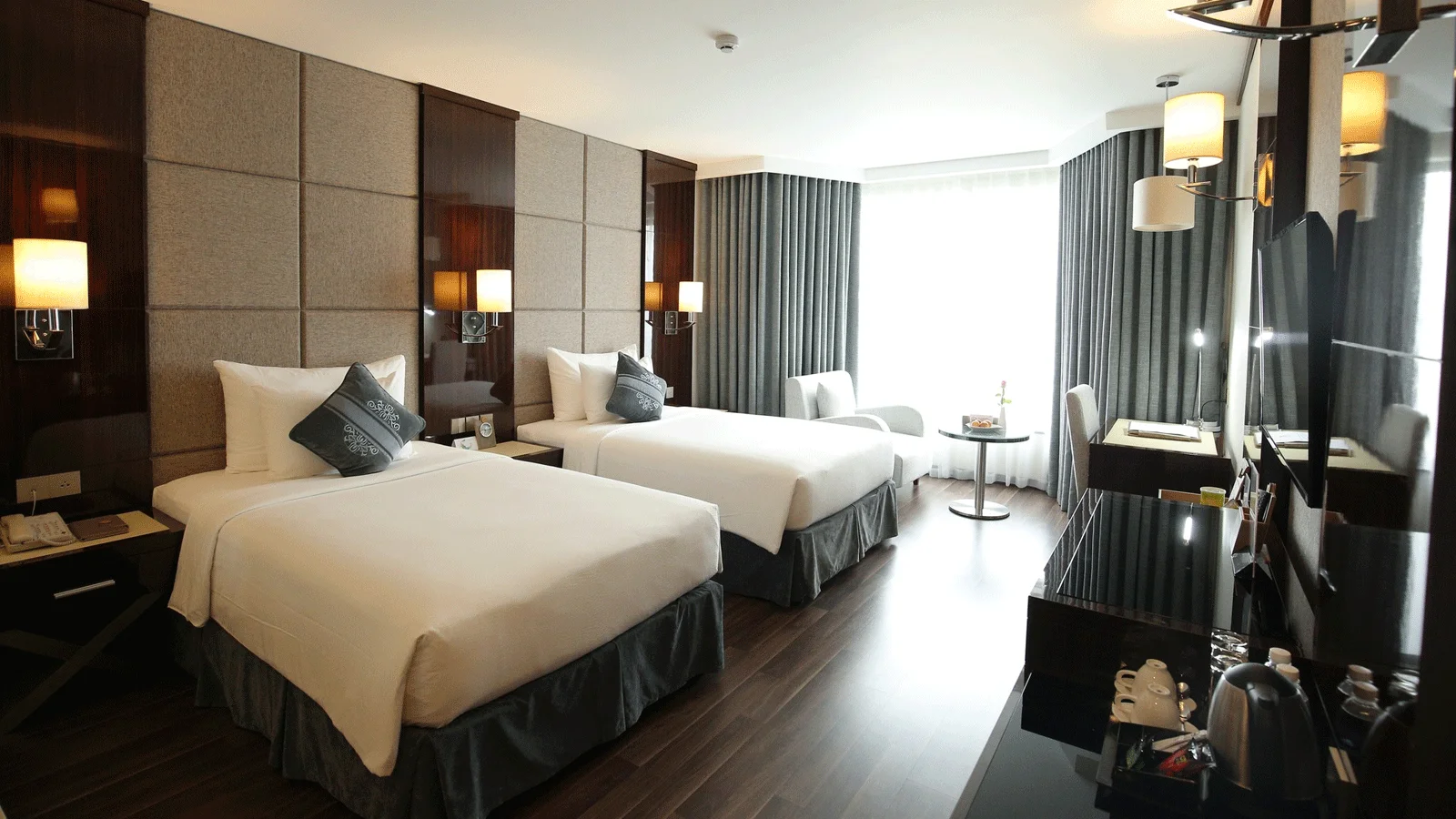 Khách sạn Central Luxury Hạ Long Hotel