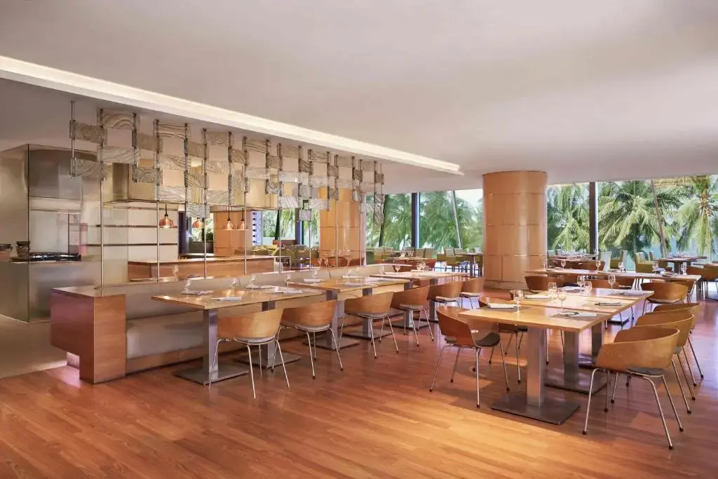 Khách sạn Sheraton Nha Trang Hotel & Spa