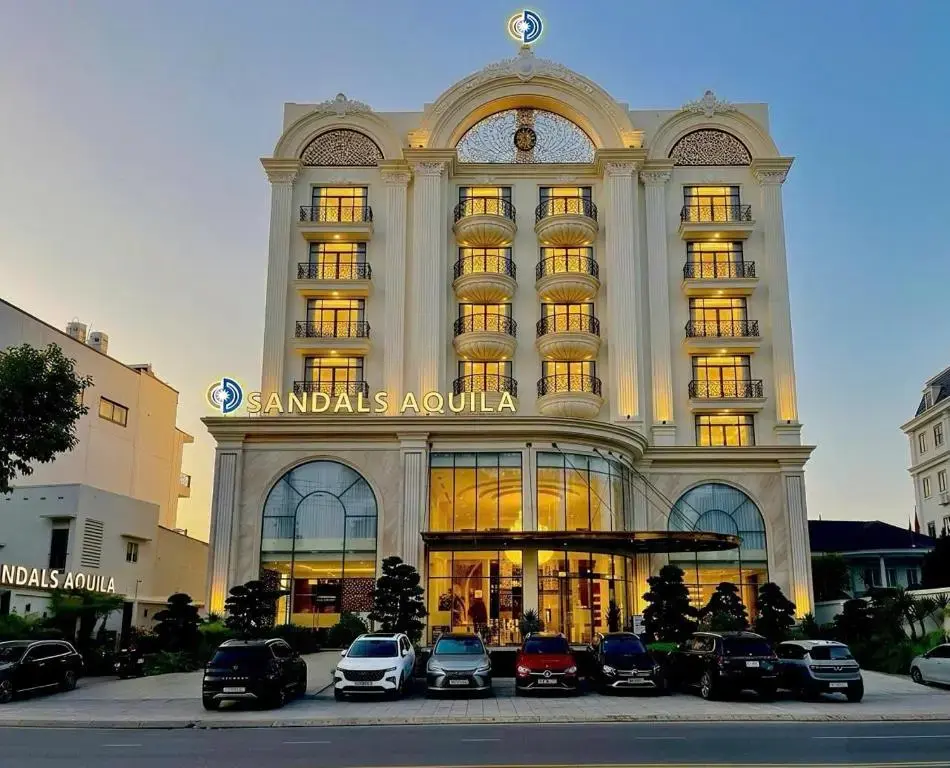 Khách sạn Sandals Aquila Hotel Bảo Lộc Lâm Đồng