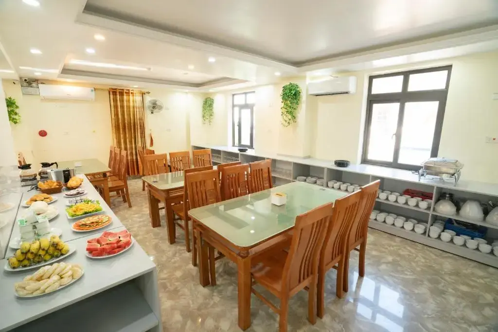 Khách sạn Cát Bà Flora Hotel