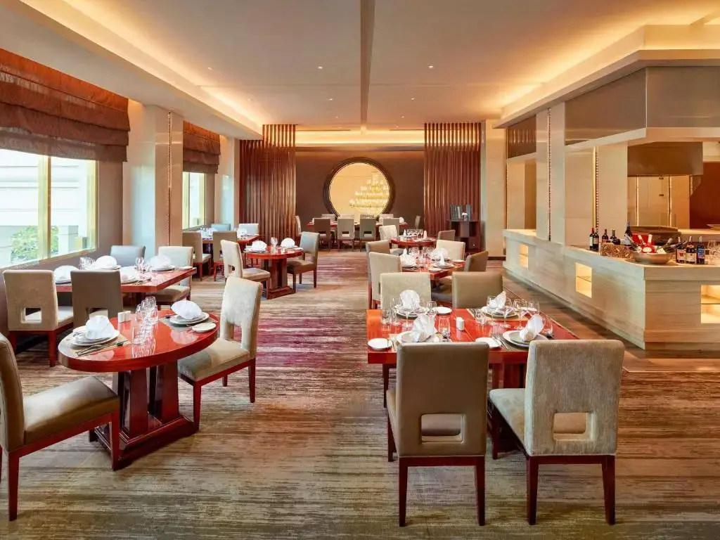 Khách sạn Movenpick Hà Nội Hotel