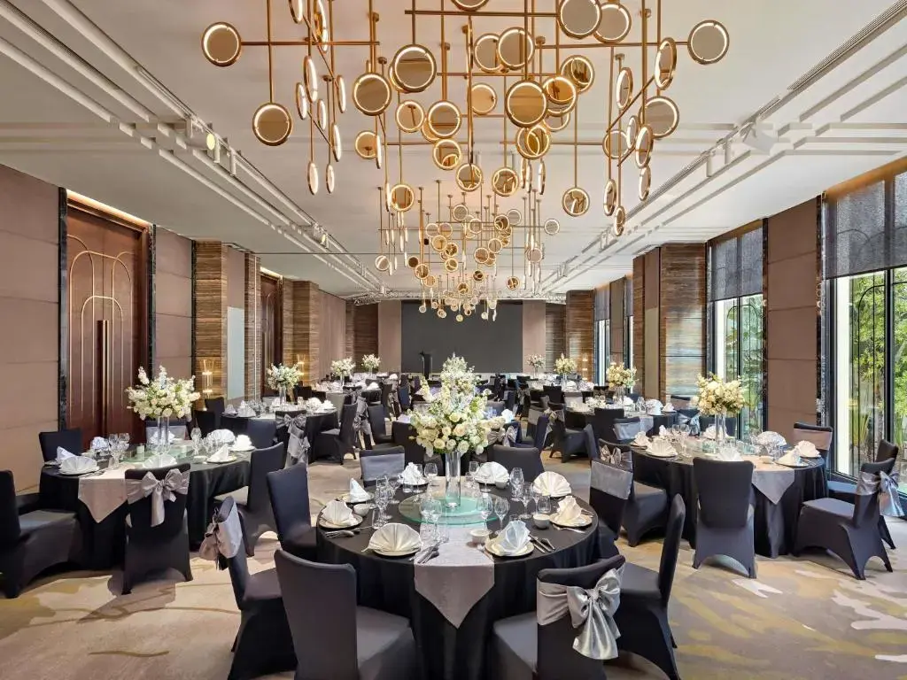 Khách sạn Movenpick Hà Nội Hotel