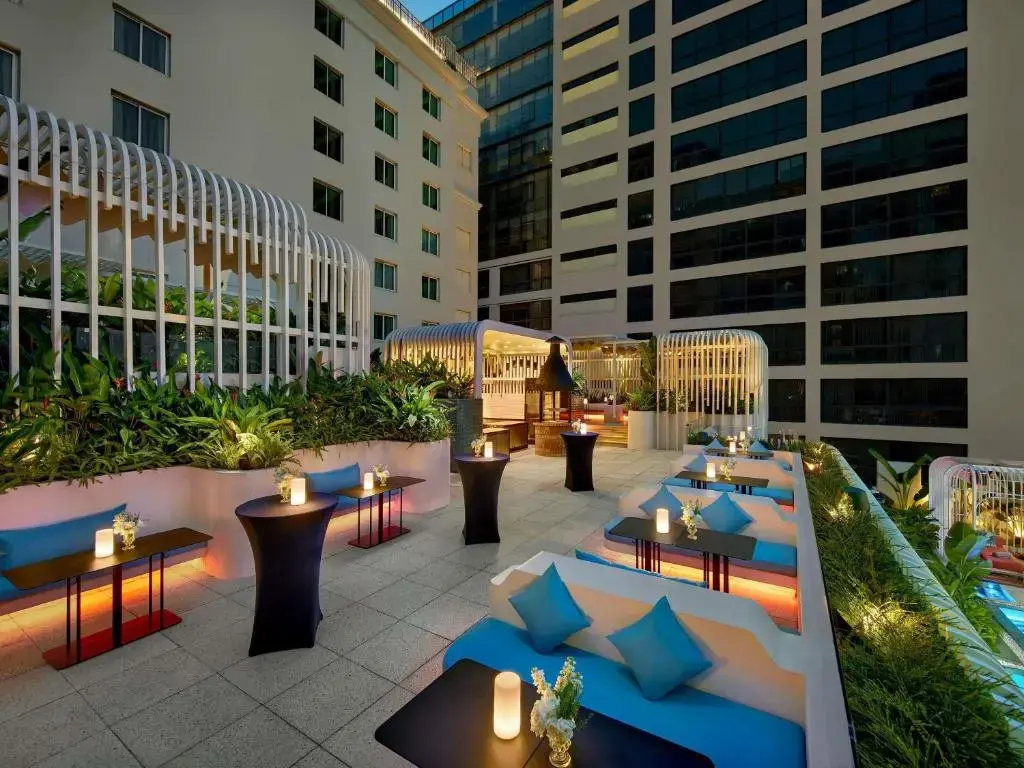Khách sạn Movenpick Hà Nội Hotel
