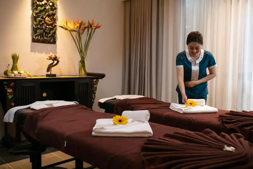 Khách sạn Lucien Hotel & Spa Hà Nội