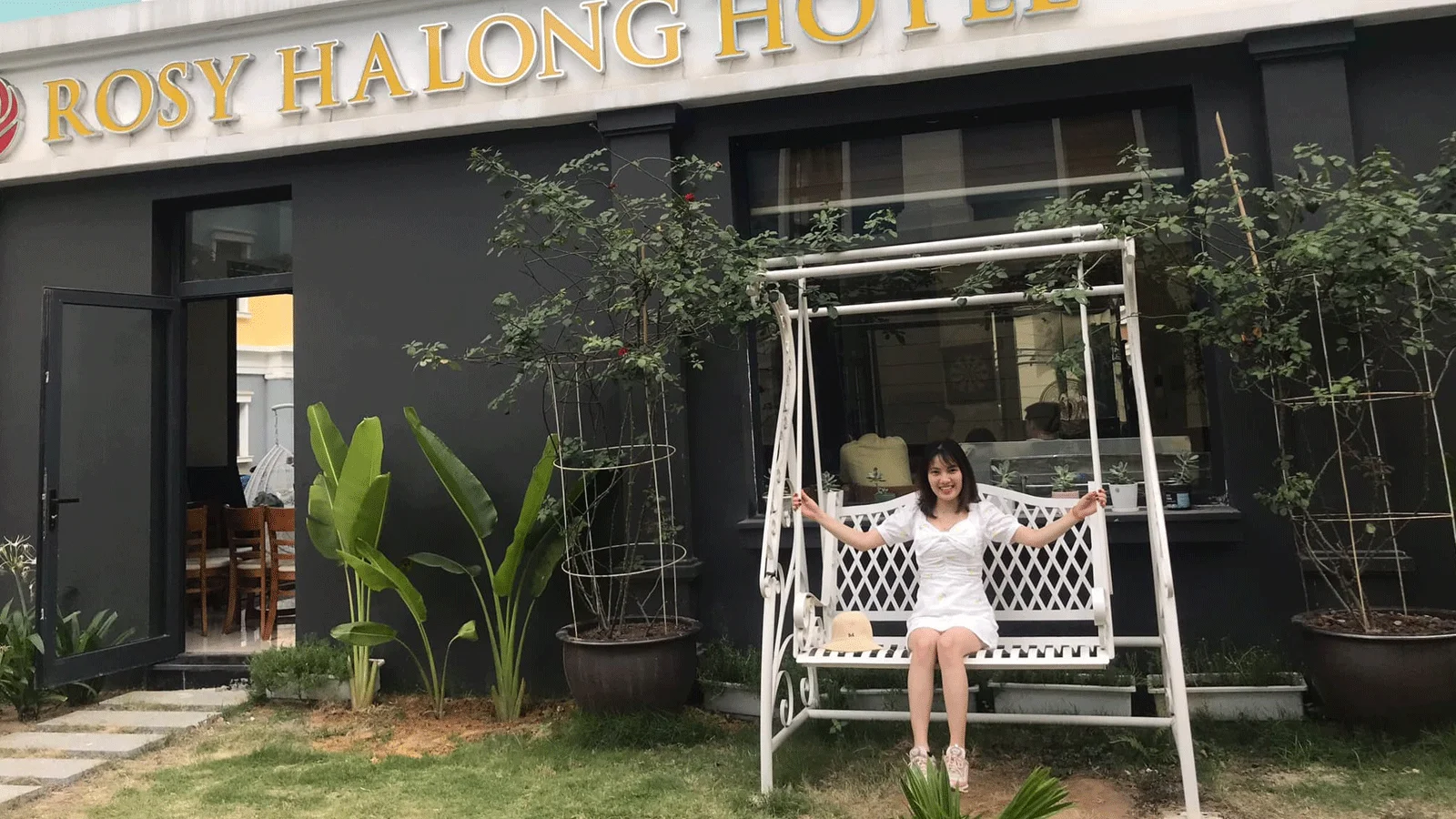 Khách sạn Rosy Hạ Long Hotel
