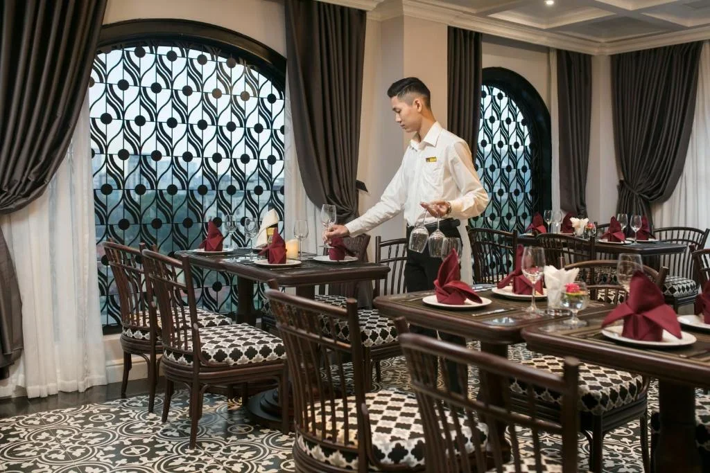 Khách sạn Canary Hotel Hà Nội