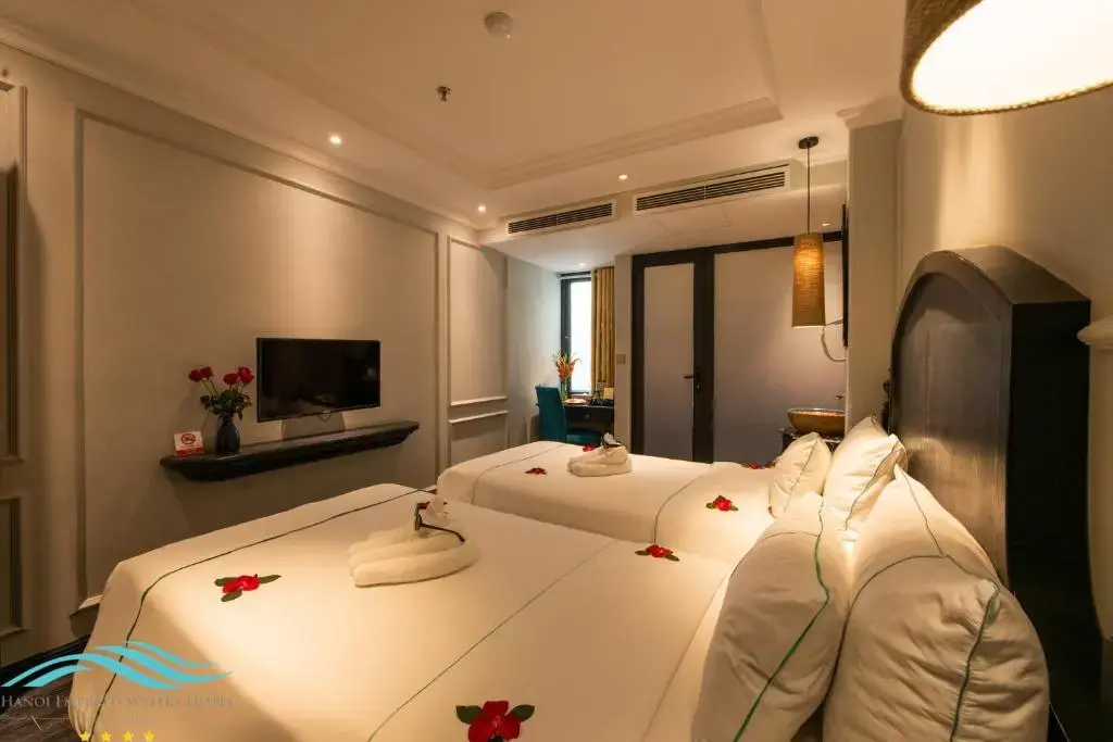 Khách sạn Hà Nội Emerald Waters Hotel & Spa