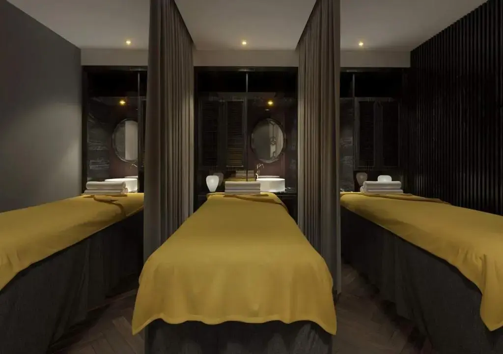 Khách sạn Hà Nội Emerald Waters Hotel & Spa