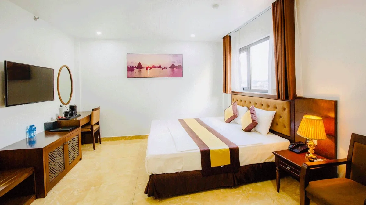 Khách sạn Centrica Hotel Hạ Long