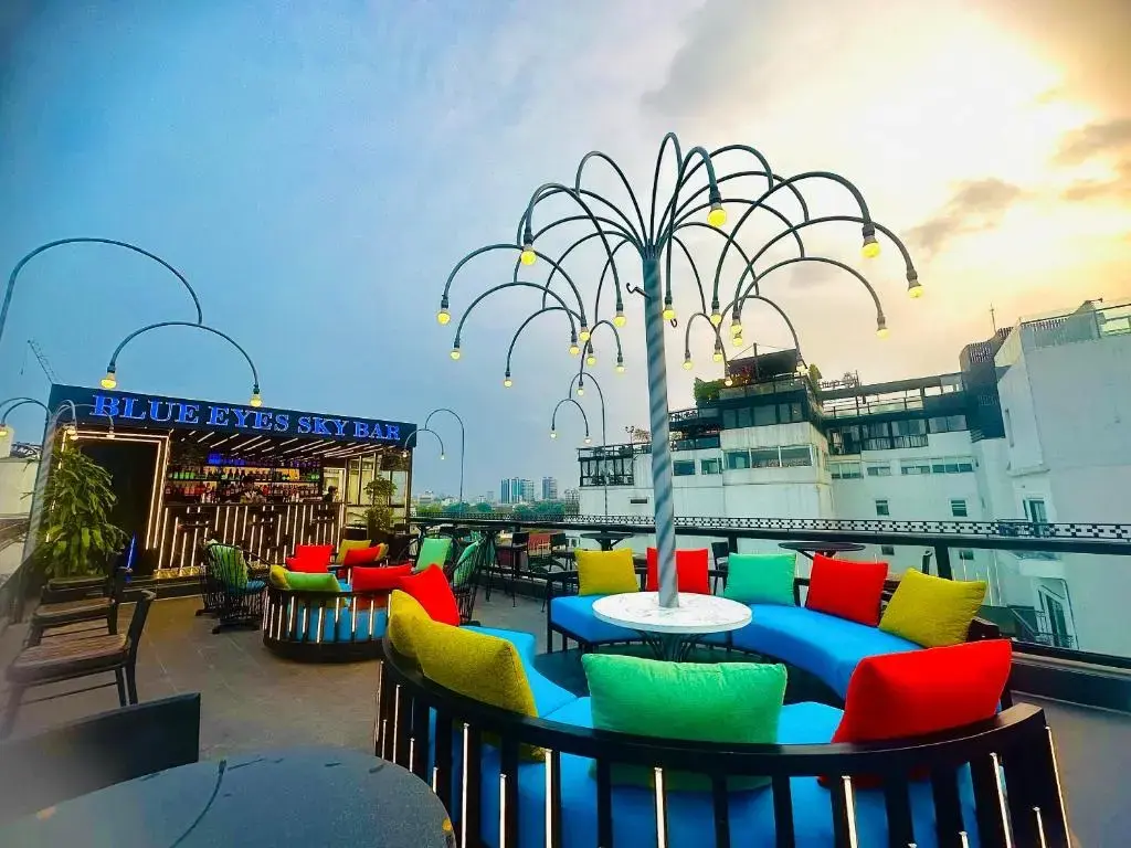 Khách sạn Shining Central Hotel & Spa Hà Nội