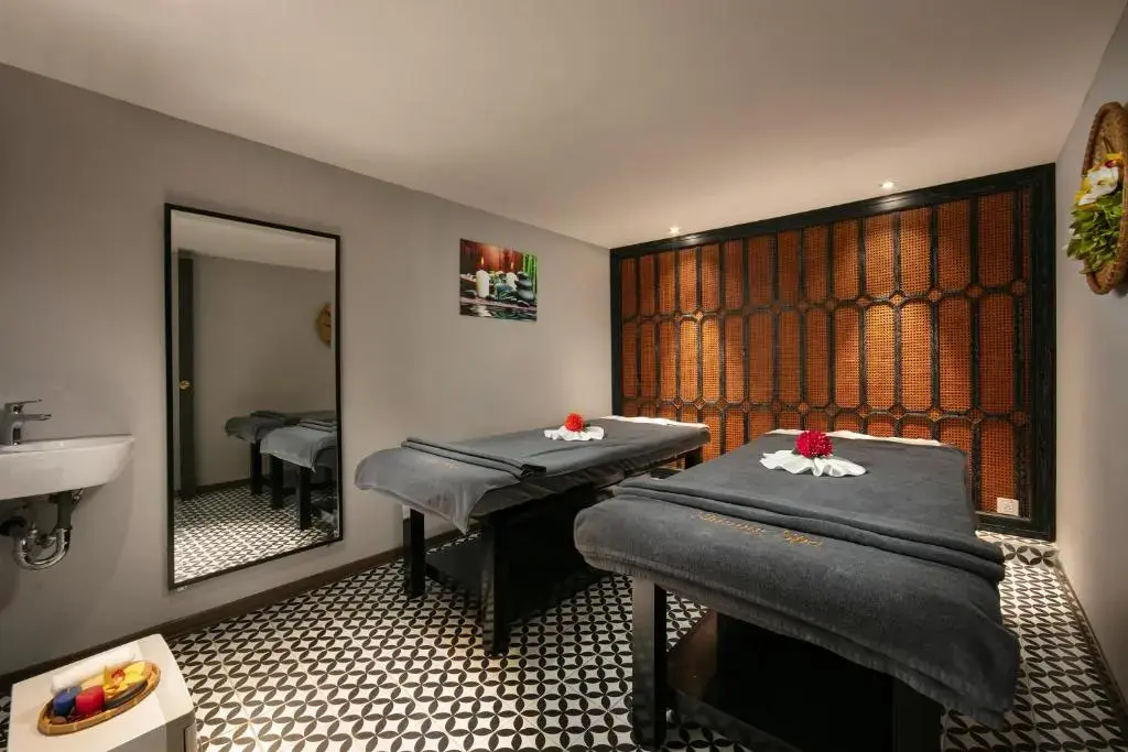 Khách sạn Shining Central Hotel & Spa Hà Nội