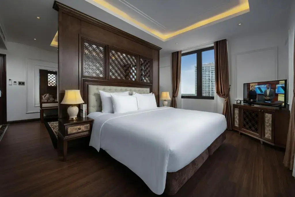 Khách sạn The Q Hotel Hà Nội