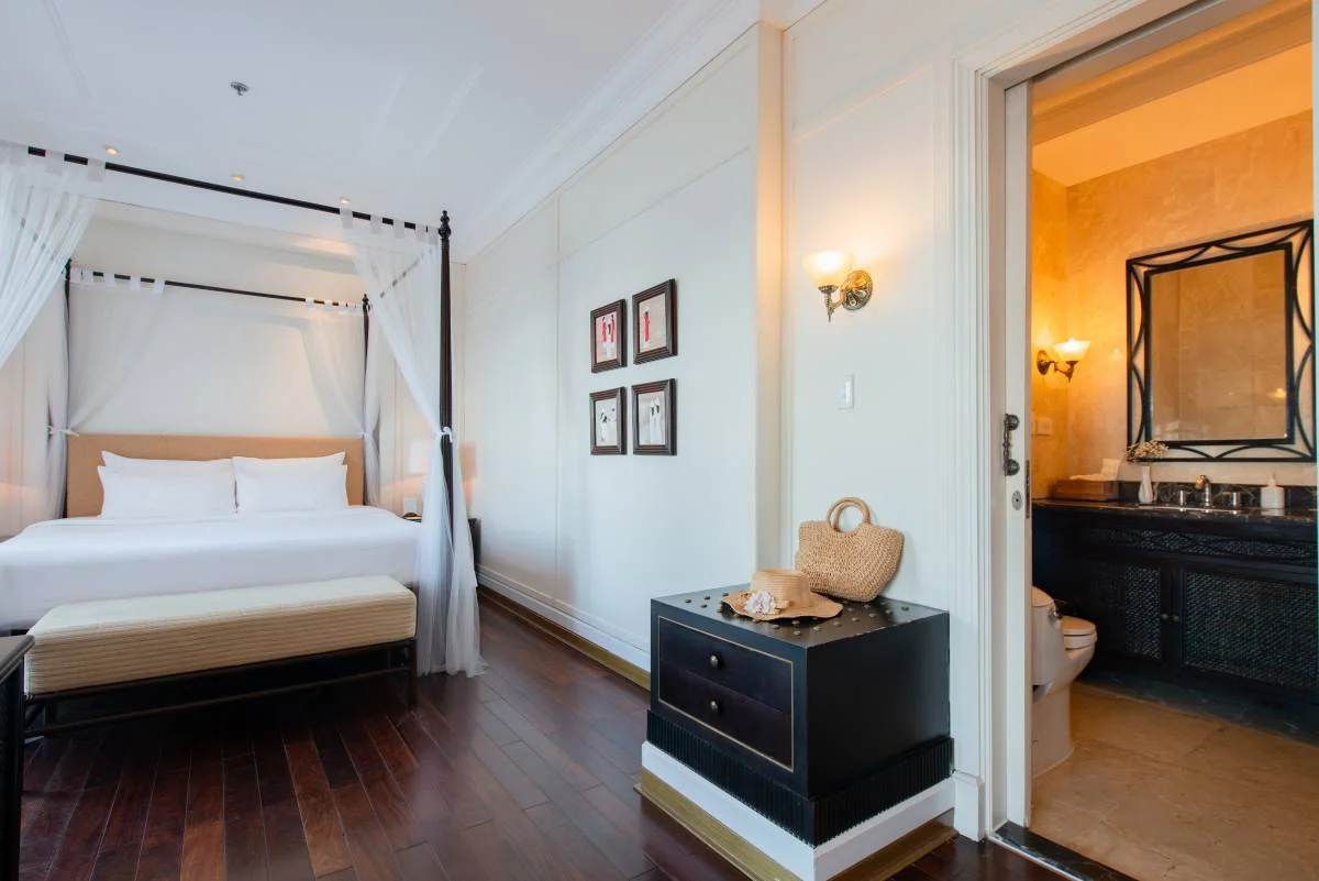 Khách sạn Sunrise Nha Trang Beach Hotel & Spa