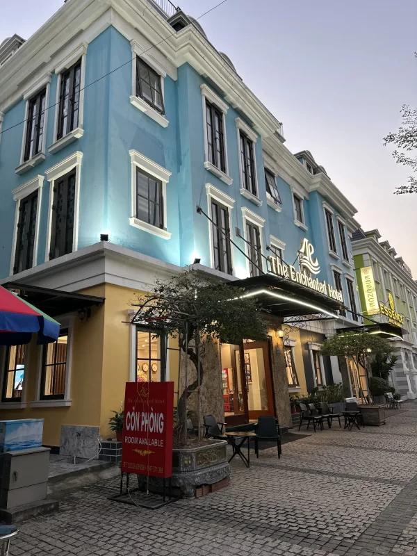 Khách sạn The Enchanted Hotel Hạ Long