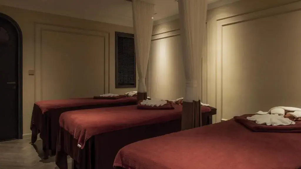 Khách sạn Champton Hà Nội Hotel