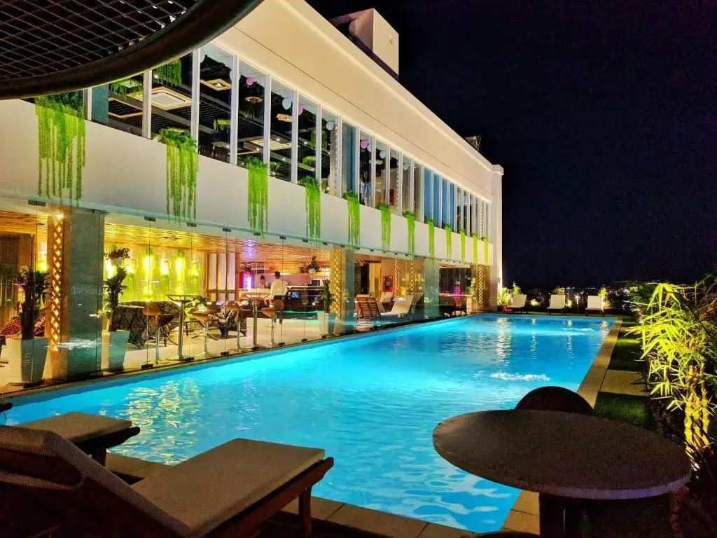 Khách sạn Holiday One Hotel Cần Thơ